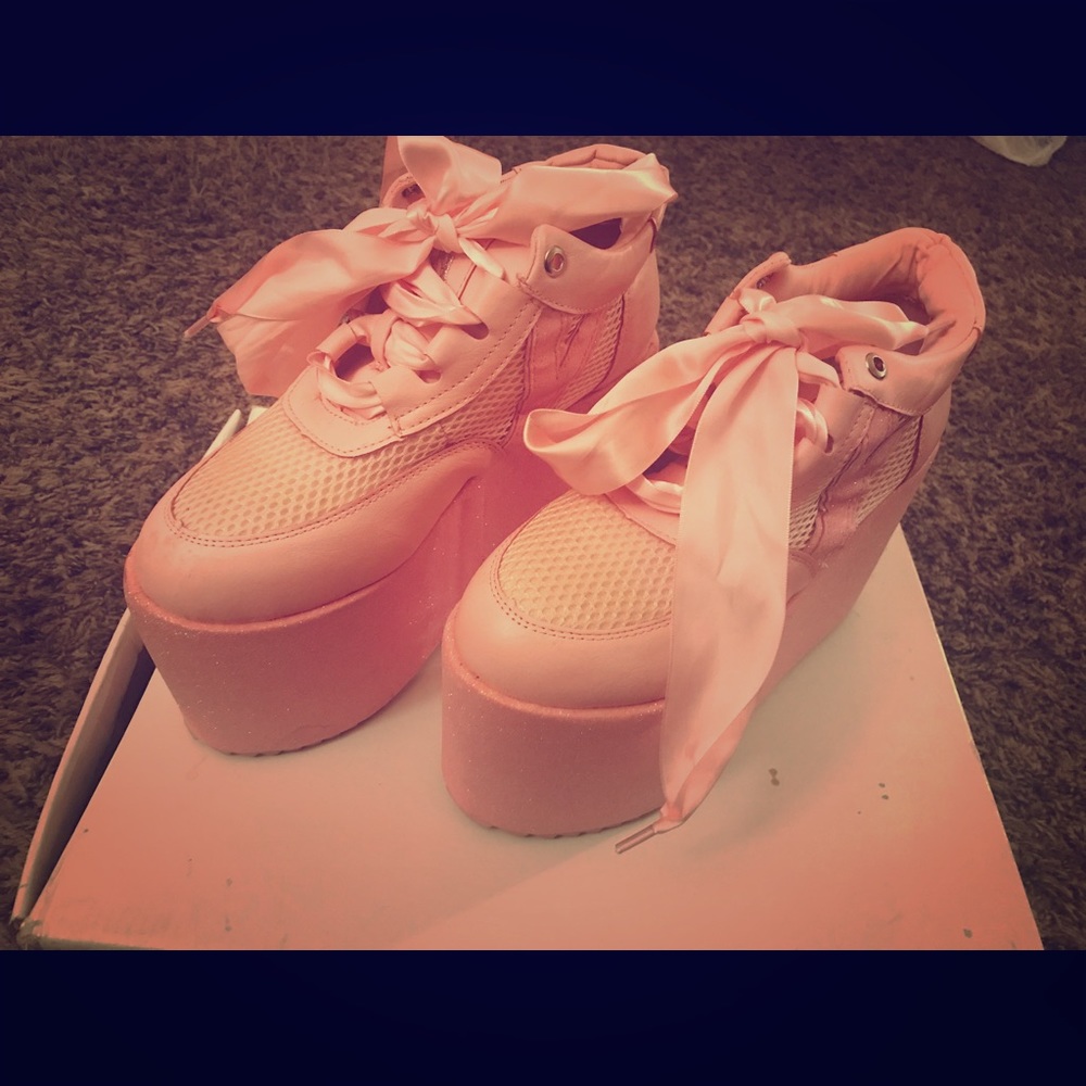 YRU Pink Qozmo Glitter